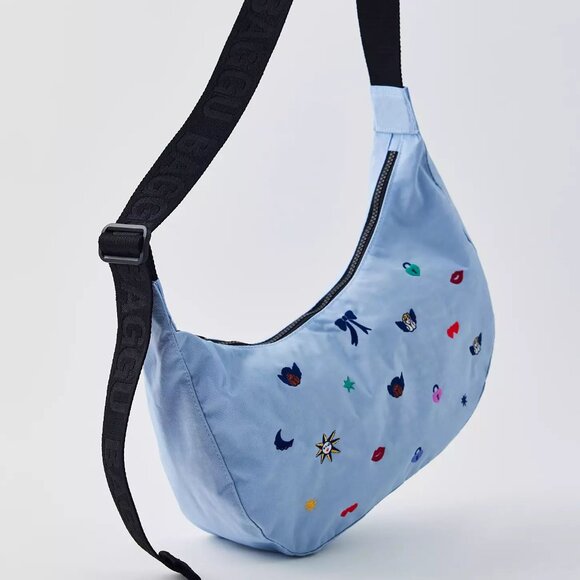 NWT Baggu Crescent Bag Medium - Embroidered Ditsy Charms - Picture 7 of 7